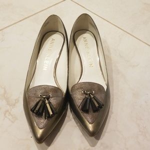 Anne Klein tasseled shoes